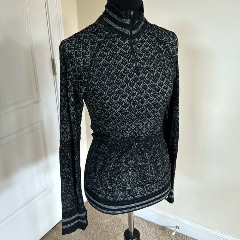 Fitted Athleta Long Sleeve